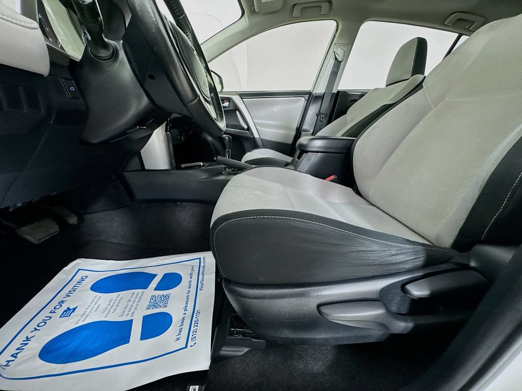 Used 2016 Toyota RAV4 XLE FWD image 23