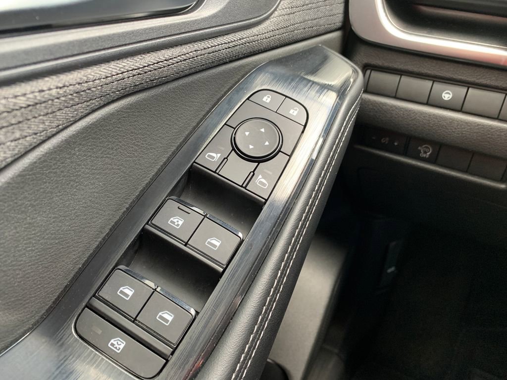 Used 2023 Nissan Rogue SV image 19