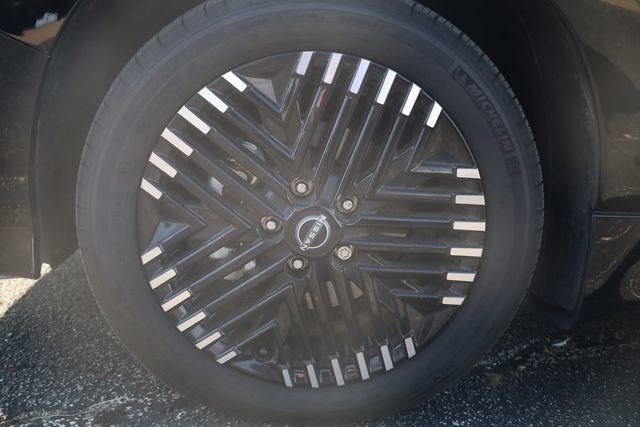 Used 2025 Nissan Leaf SV Plus image 7