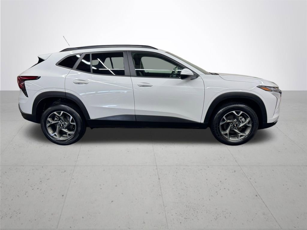 Used 2024 Chevrolet Trax LT image 8