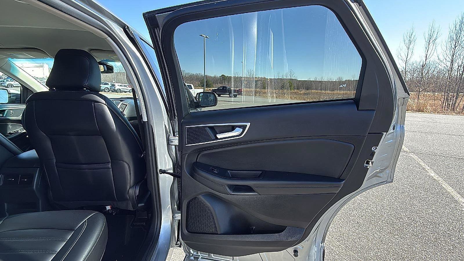 Used 2024 Ford Edge SEL AWD/4WD image 19