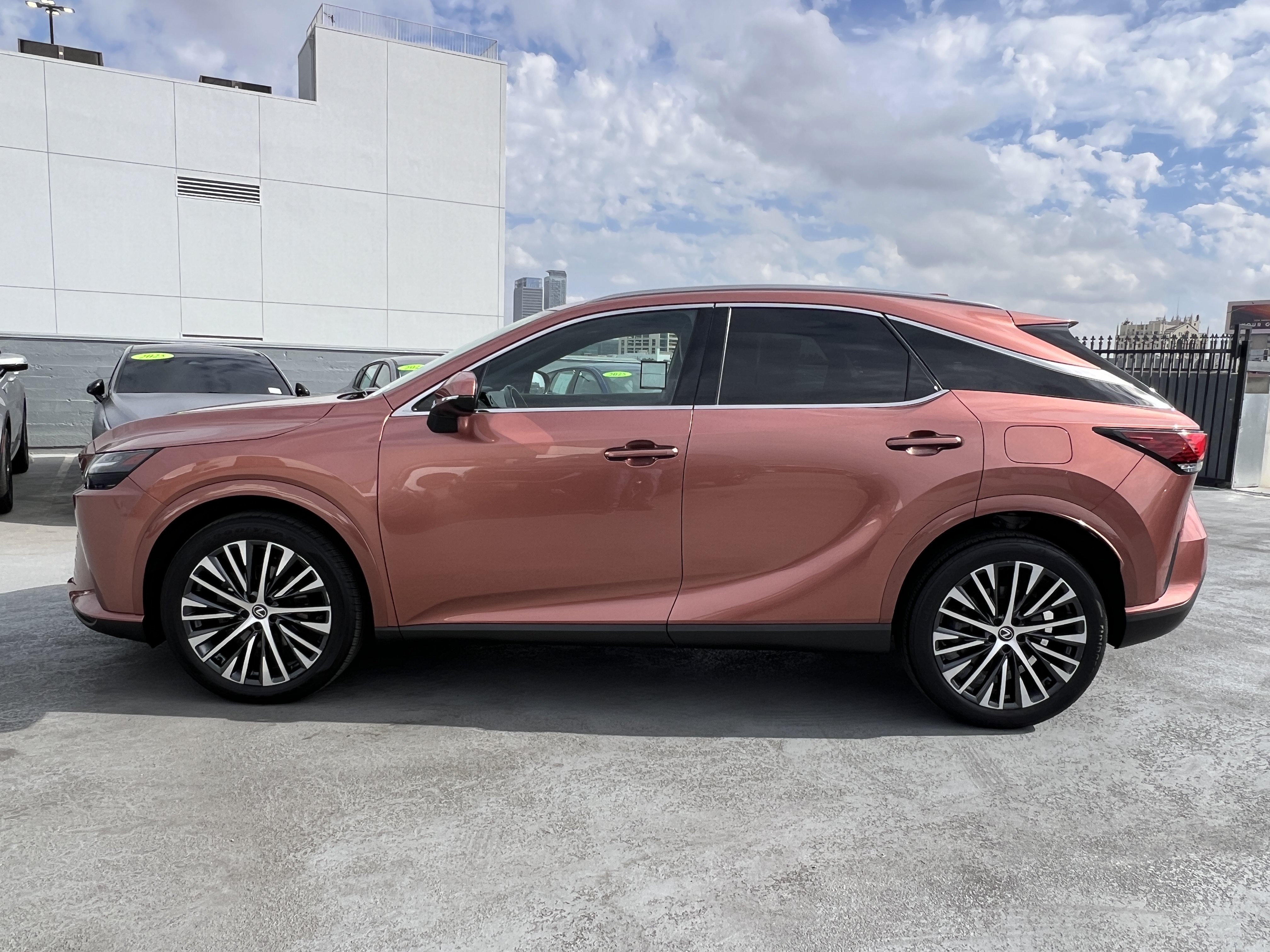 Used 2023 Lexus RX 350 Premium Plus w/ Accessory Package (Z1) FWD image 3