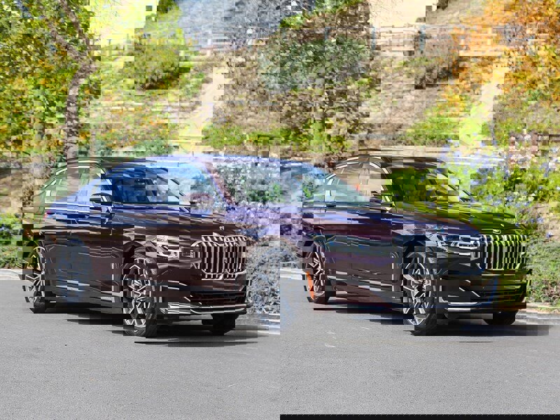 Used 2020 BMW 750i xDrive w/ Executive Package image 8