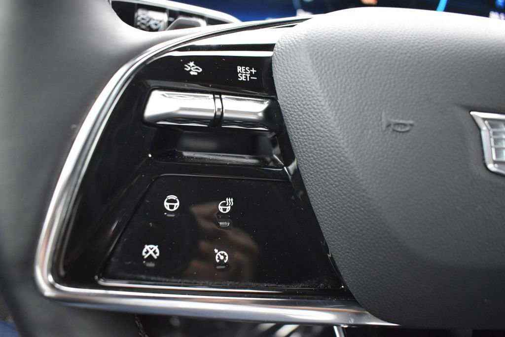 Used 2025 Cadillac Optiq Sport 2 w/ LPO, Floor Liner Package AWD/4WD image 15