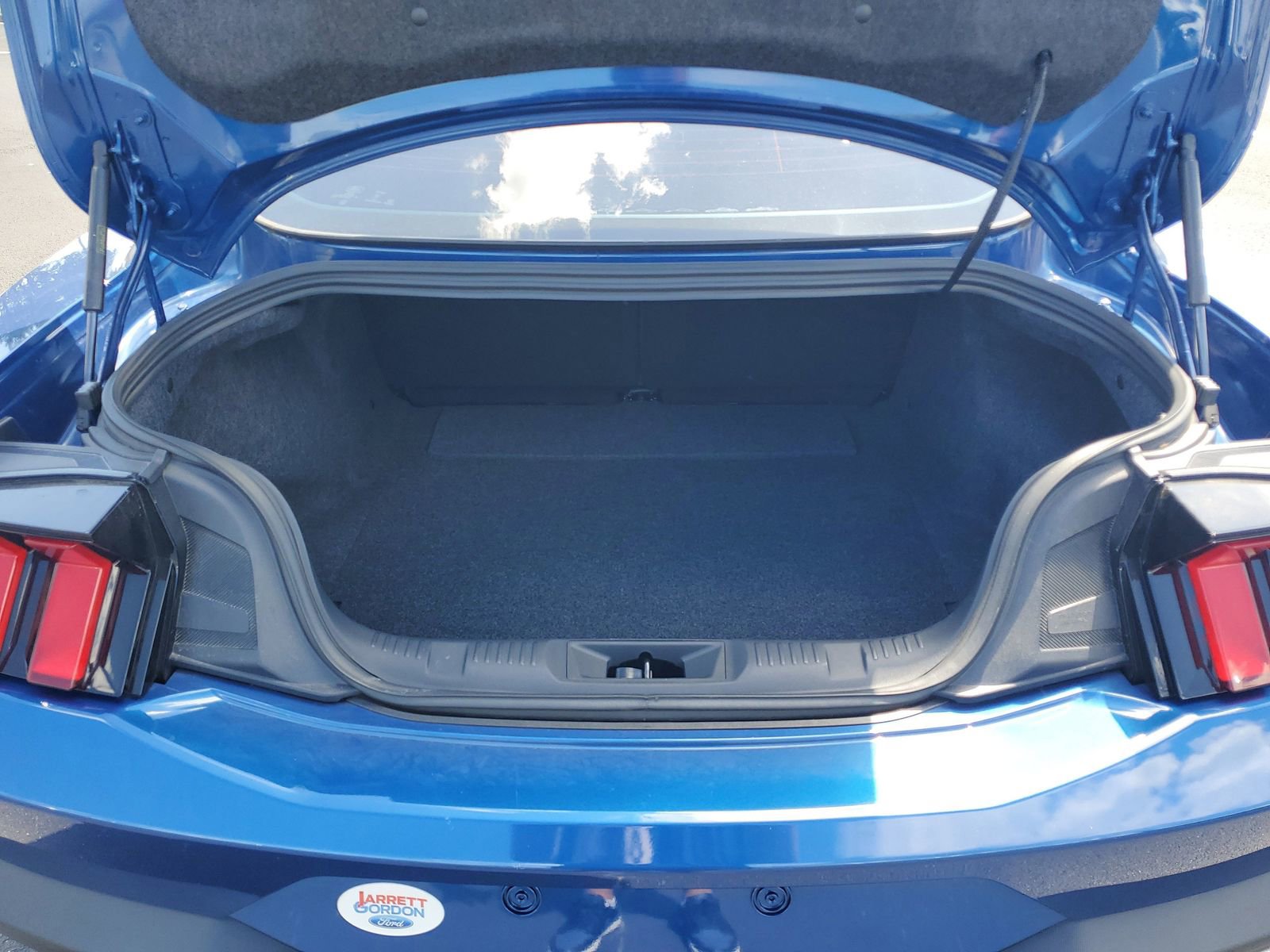 Used 2024 Ford Mustang Premium RWD image 7