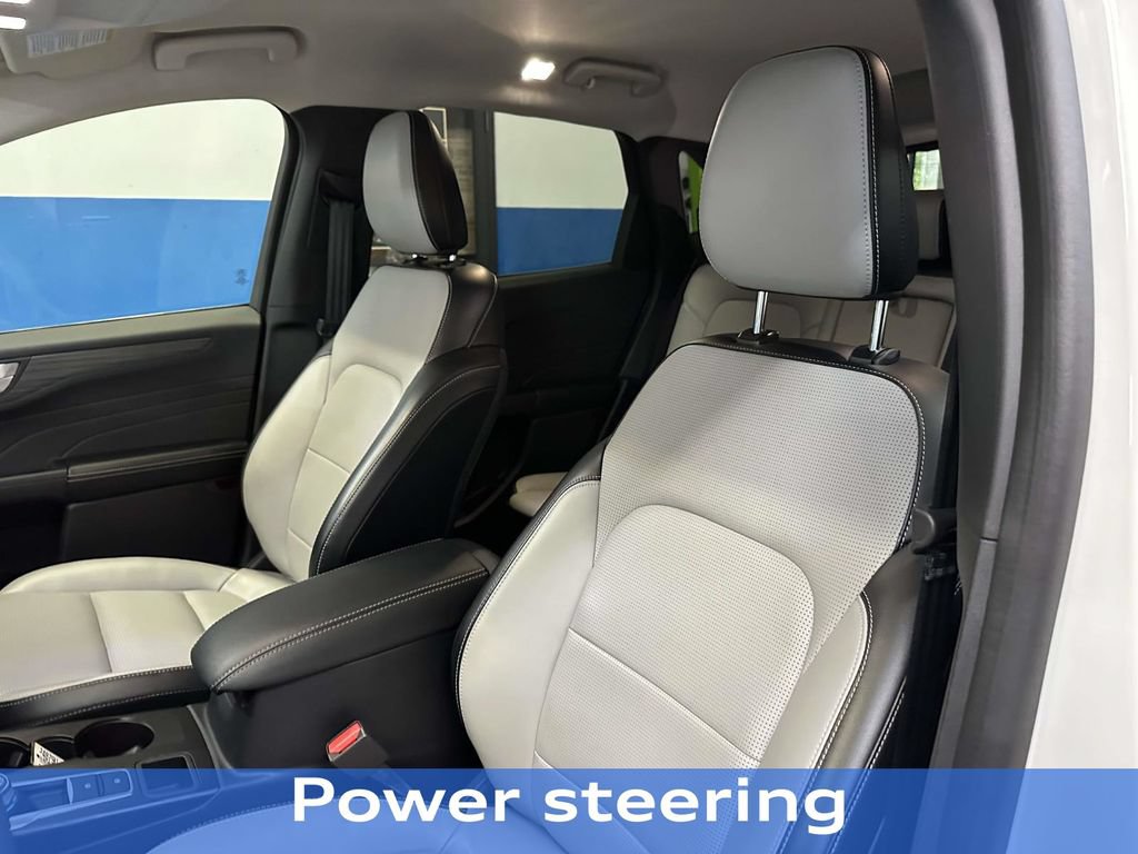 Used 2023 Ford Escape Platinum AWD/4WD image 19