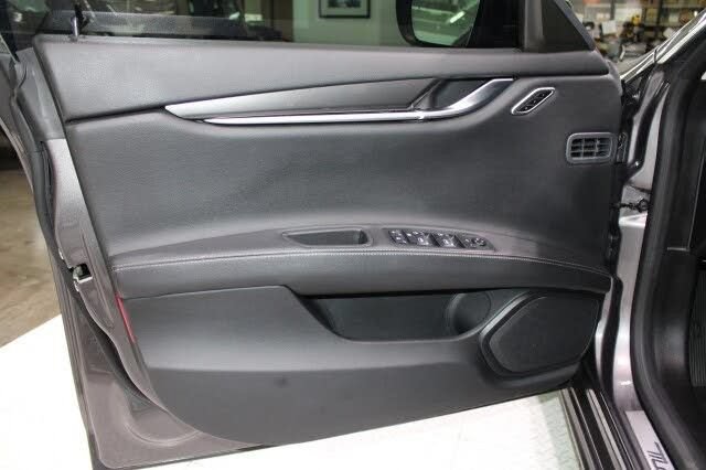 Used 2021 Maserati Ghibli S Q4 AWD/4WD image 55