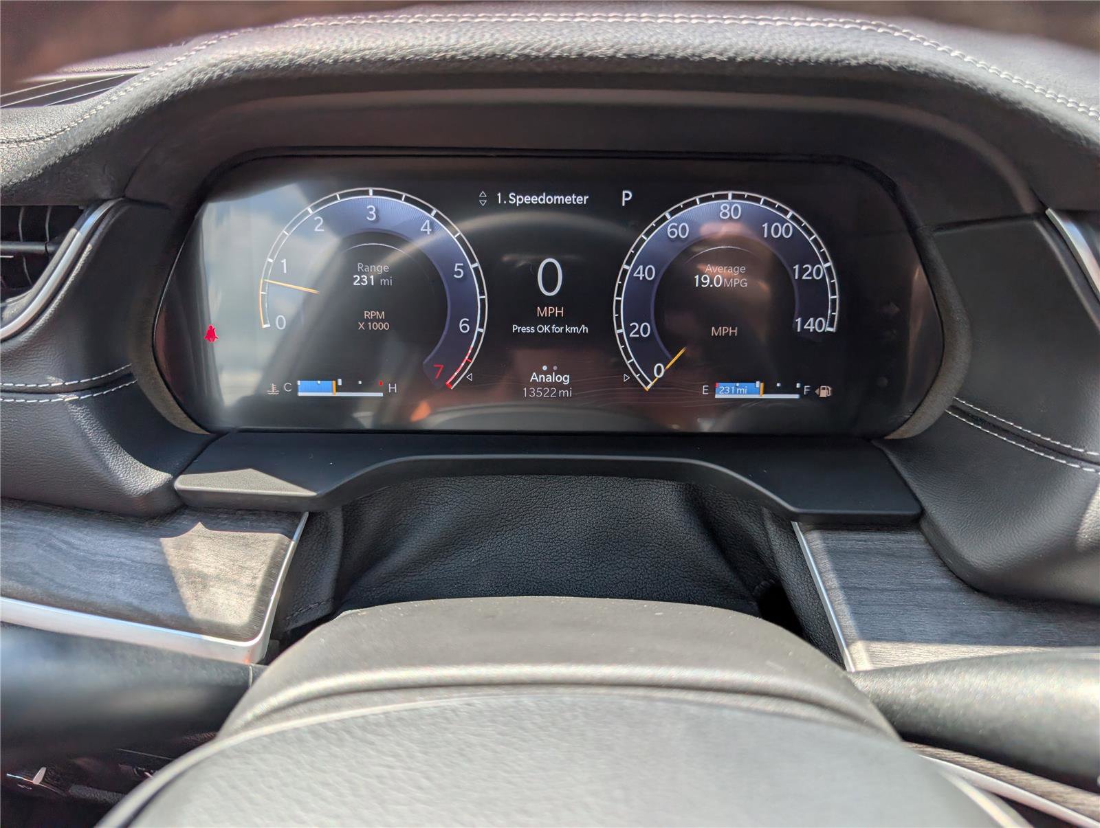 Used 2024 Jeep Grand Cherokee Limited w/ Luxury Tech Group II image 32