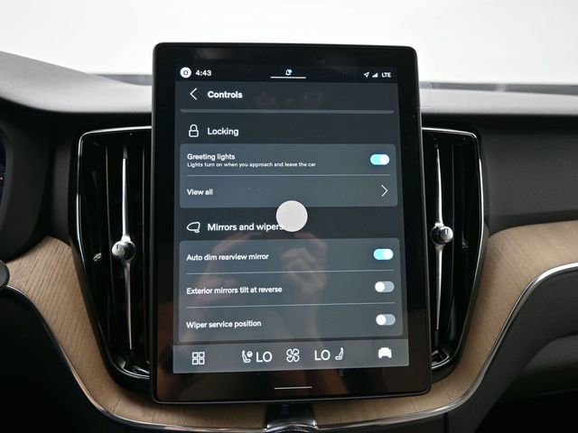 New 2026 Volvo XC60 B5 Core w/ Climate Package image 18