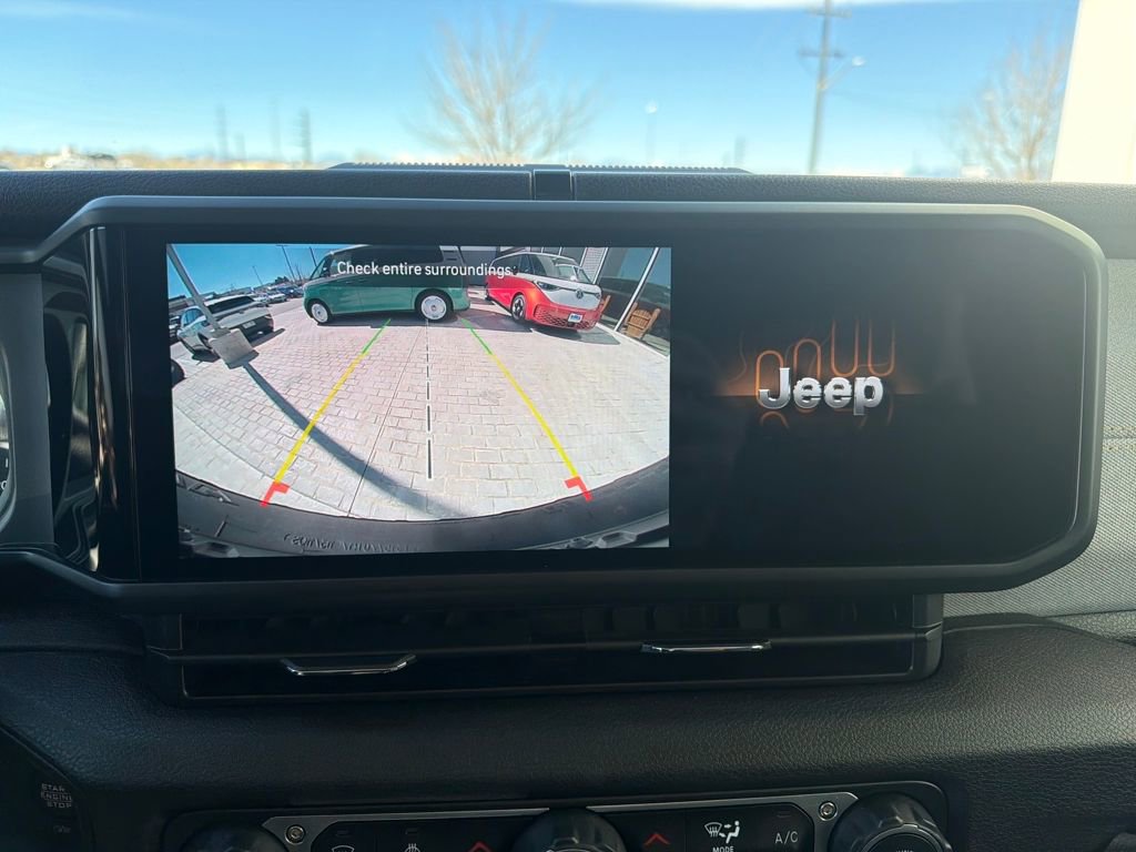 Used 2025 Jeep Wrangler Willys image 18