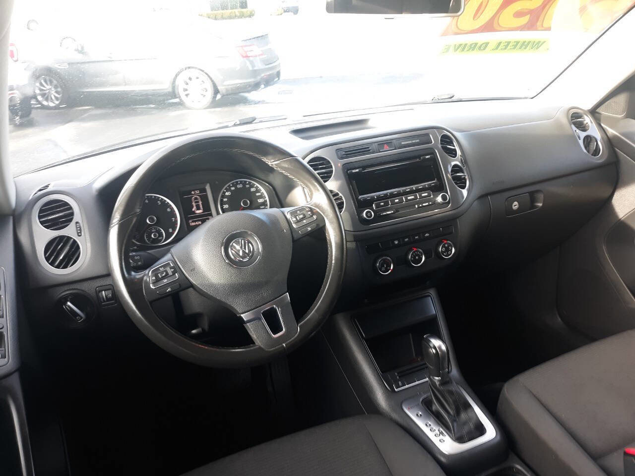 Used 2013 Volkswagen Tiguan S image 16