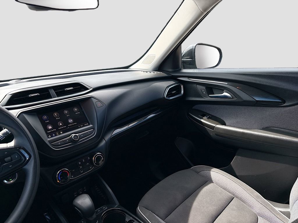 Used 2022 Chevrolet TrailBlazer LT w/ Driver Confidence Package image 22