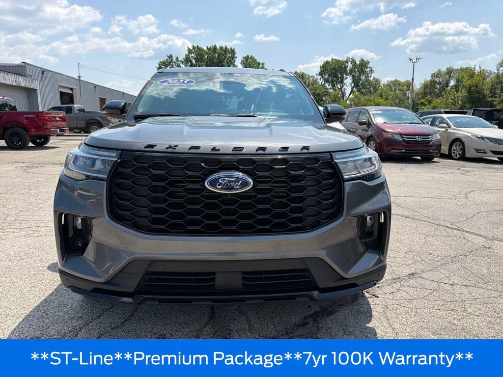 Used 2025 Ford Explorer ST-Line w/ Premium Package AWD/4WD image 12