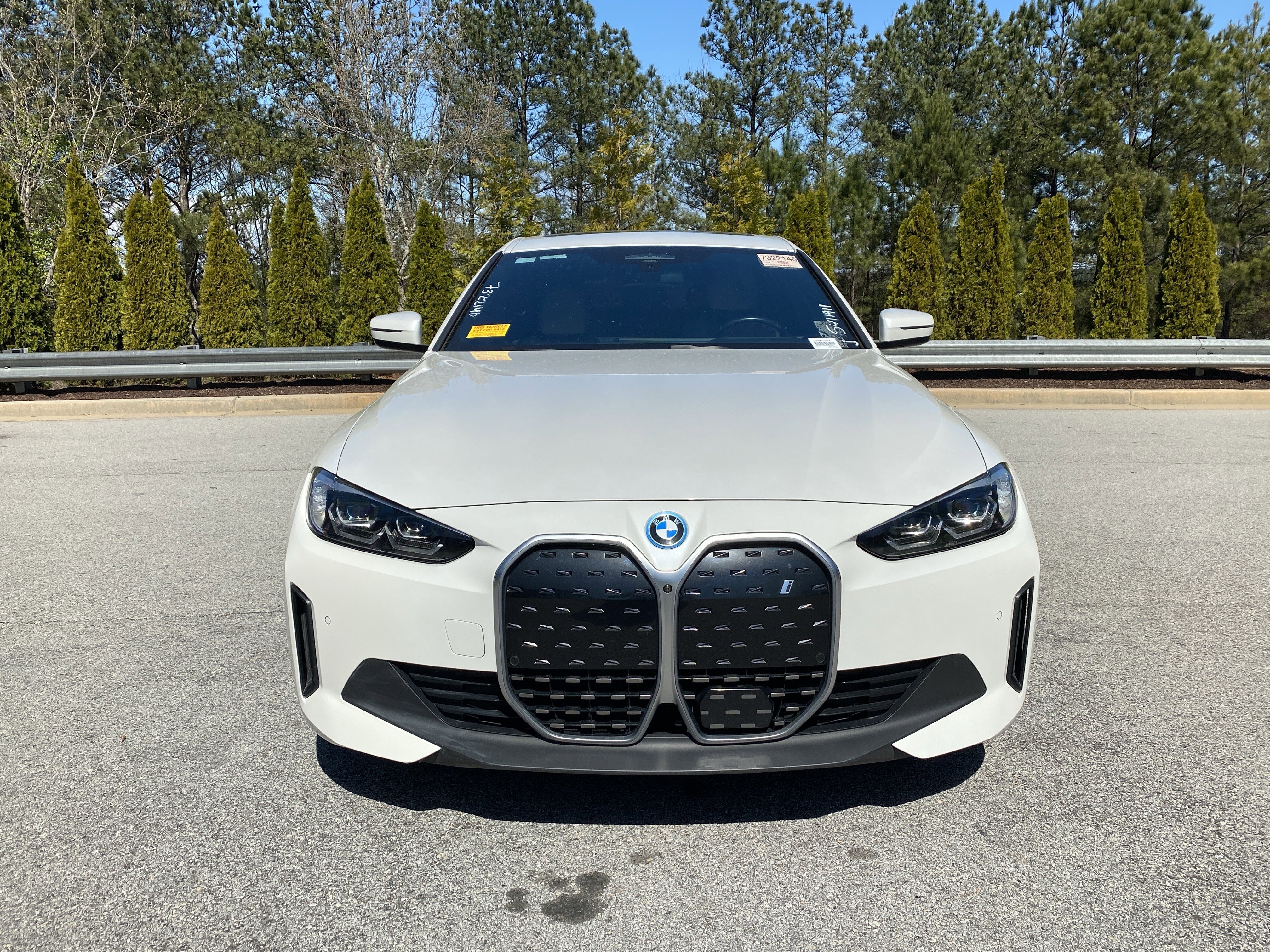 Used 2023 BMW i4 eDrive35 image 12