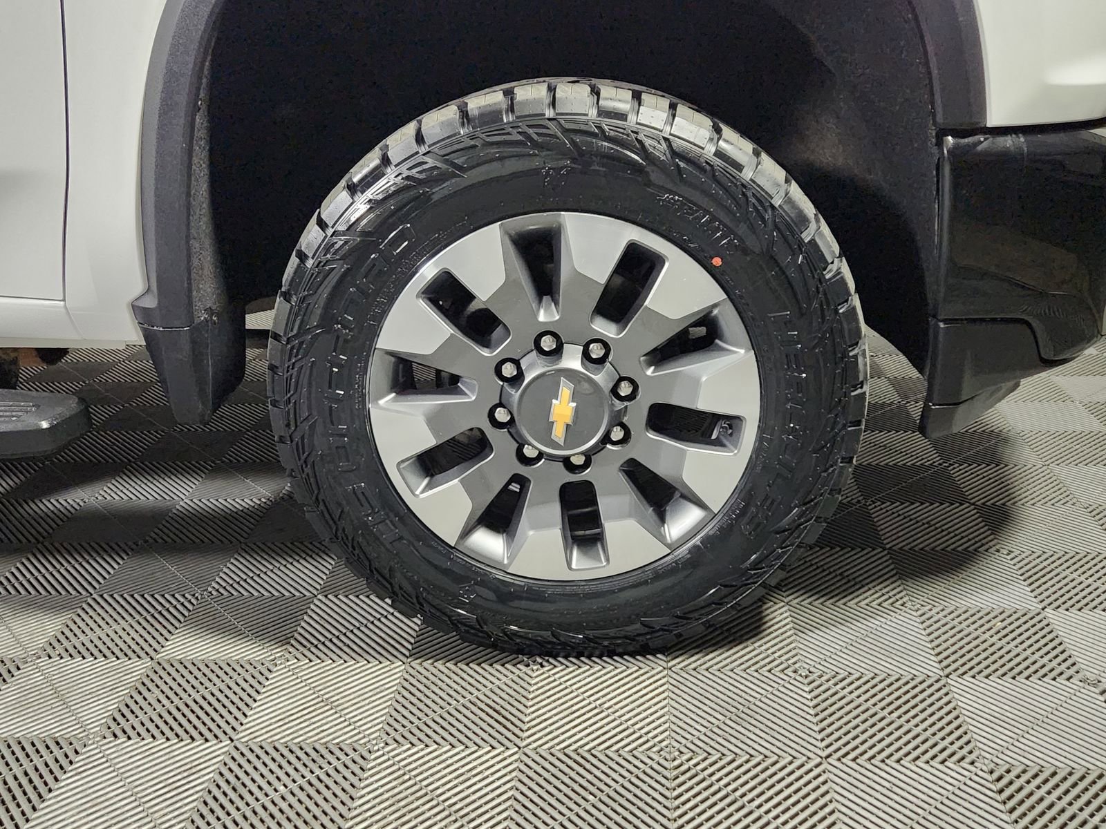 Used 2022 Chevrolet Silverado 2500 Custom w/ Custom Value Package image 11