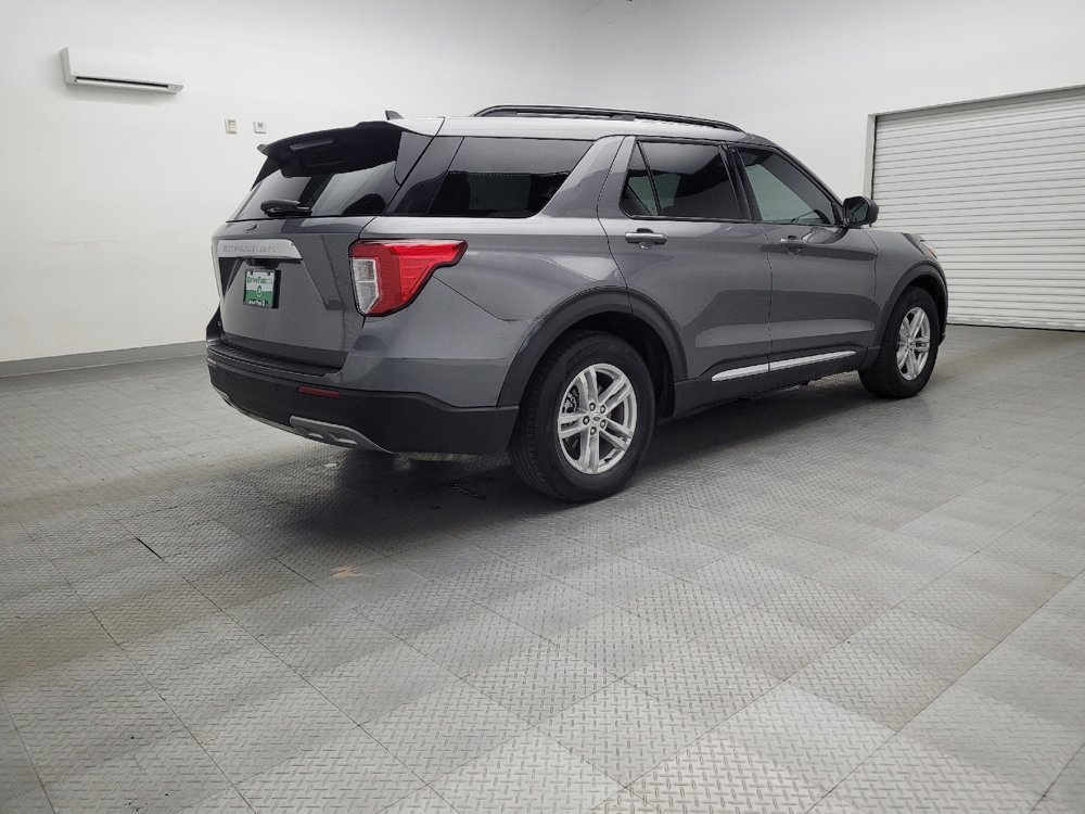 Used 2023 Ford Explorer XLT w/ Equipment Group 202A image 9