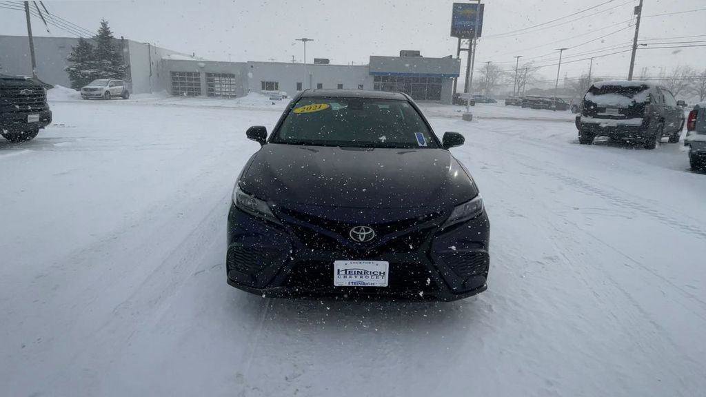 Used 2021 Toyota Camry SE w/ Cold Weather Package image 3