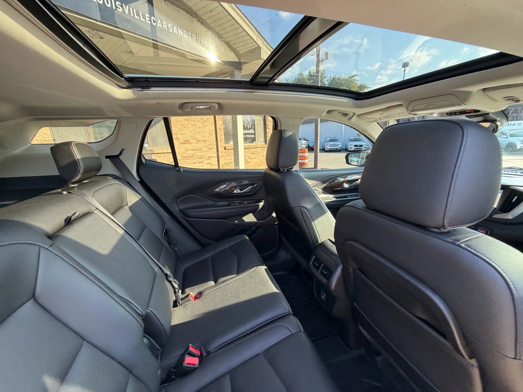 Used 2019 GMC Terrain Denali w/ Advanced Safety Package image 28