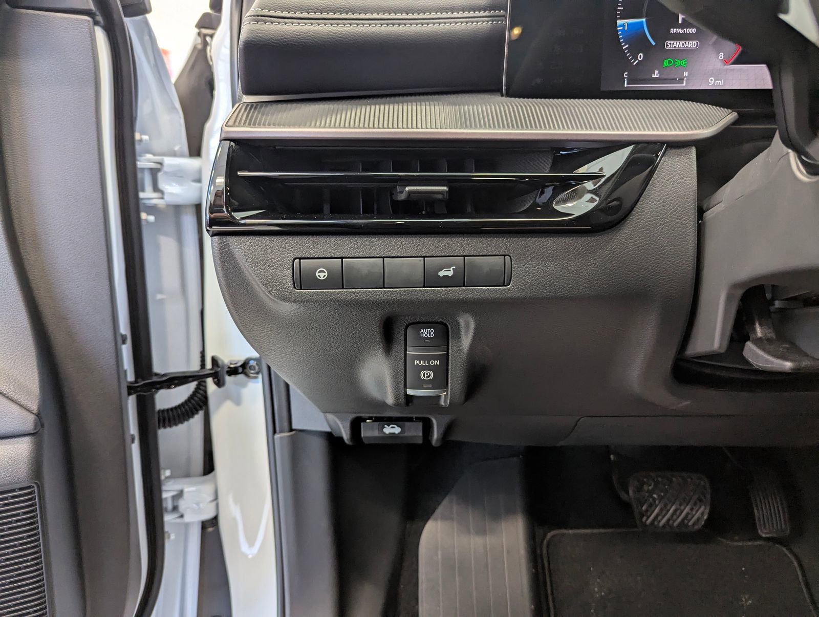 New 2025 Nissan Murano SV AWD/4WD image 17