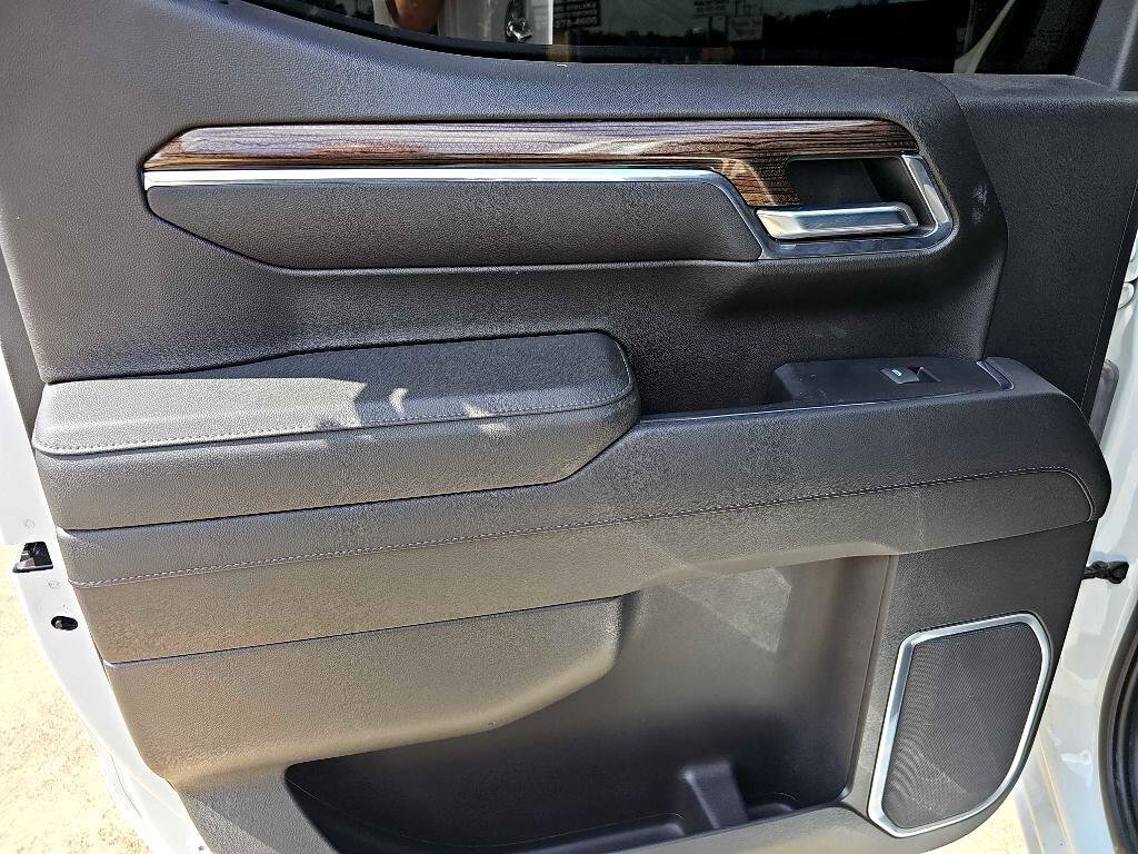 Used 2022 Chevrolet Silverado 1500 LT Trail Boss w/ LT Trail Boss Premium Package image 14