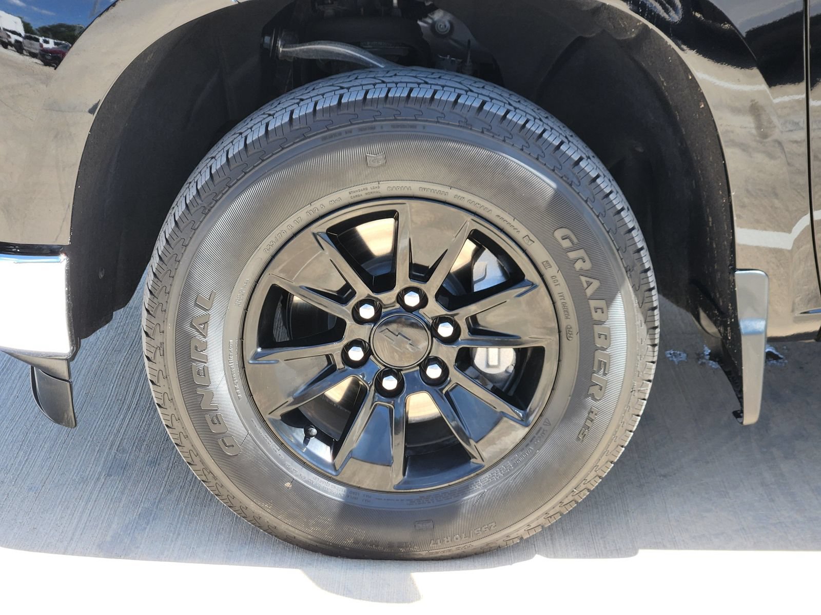 Certified 2025 Chevrolet Silverado 1500 LT RWD image 11