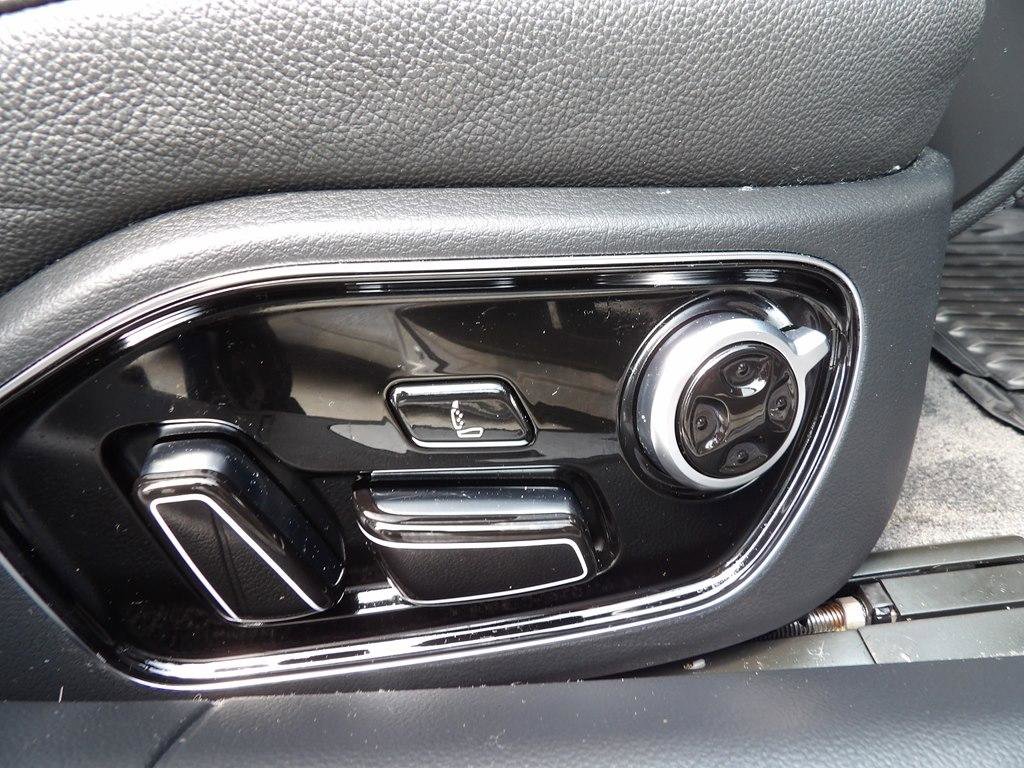 Used 2015 Audi A8 L 3.0T AWD/4WD image 18
