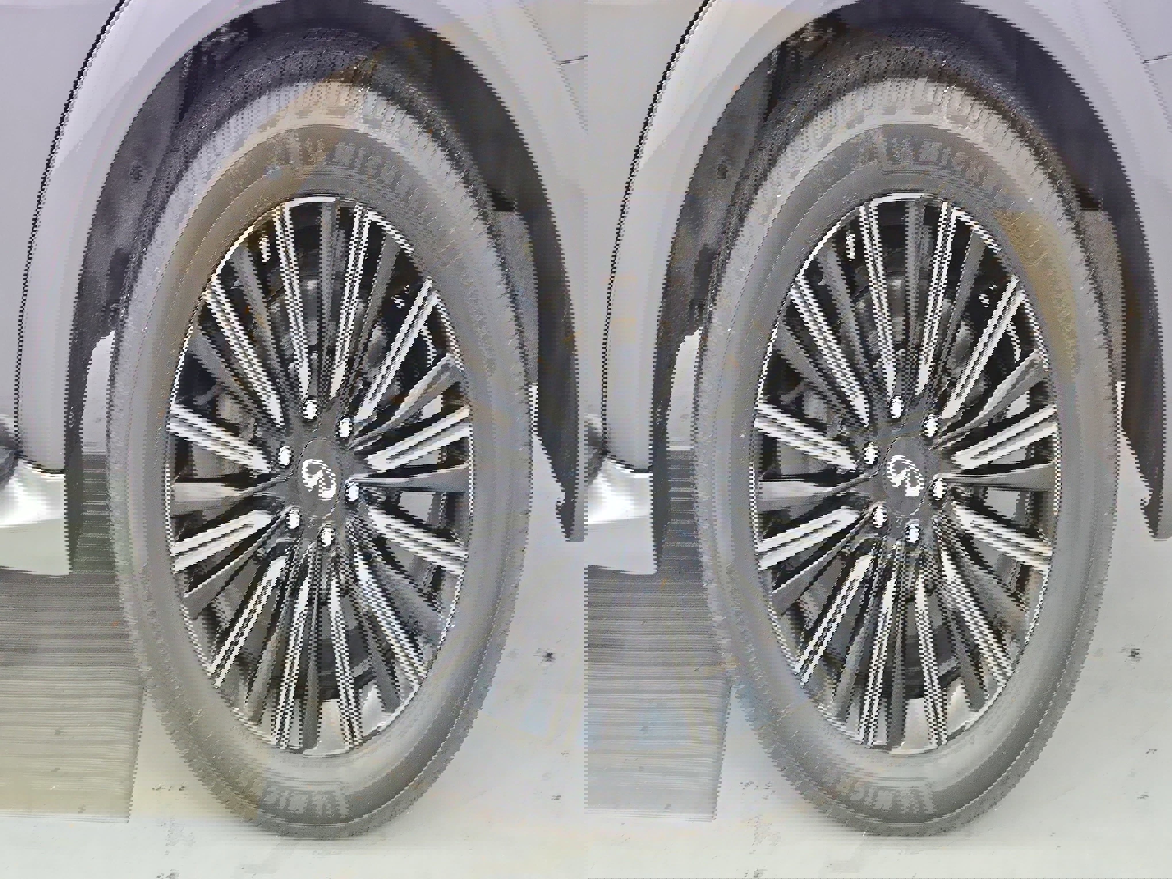 Used 2020 INFINITI QX80 Limited w/ All-Season Package image 34