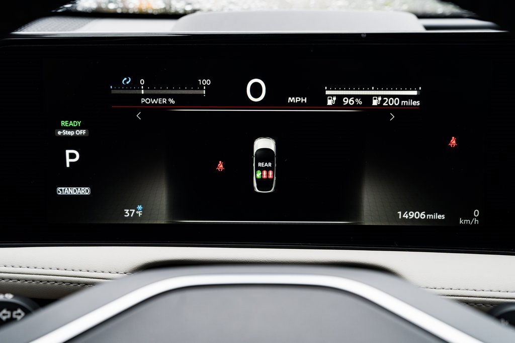 Certified 2024 Nissan Ariya AWD image 15