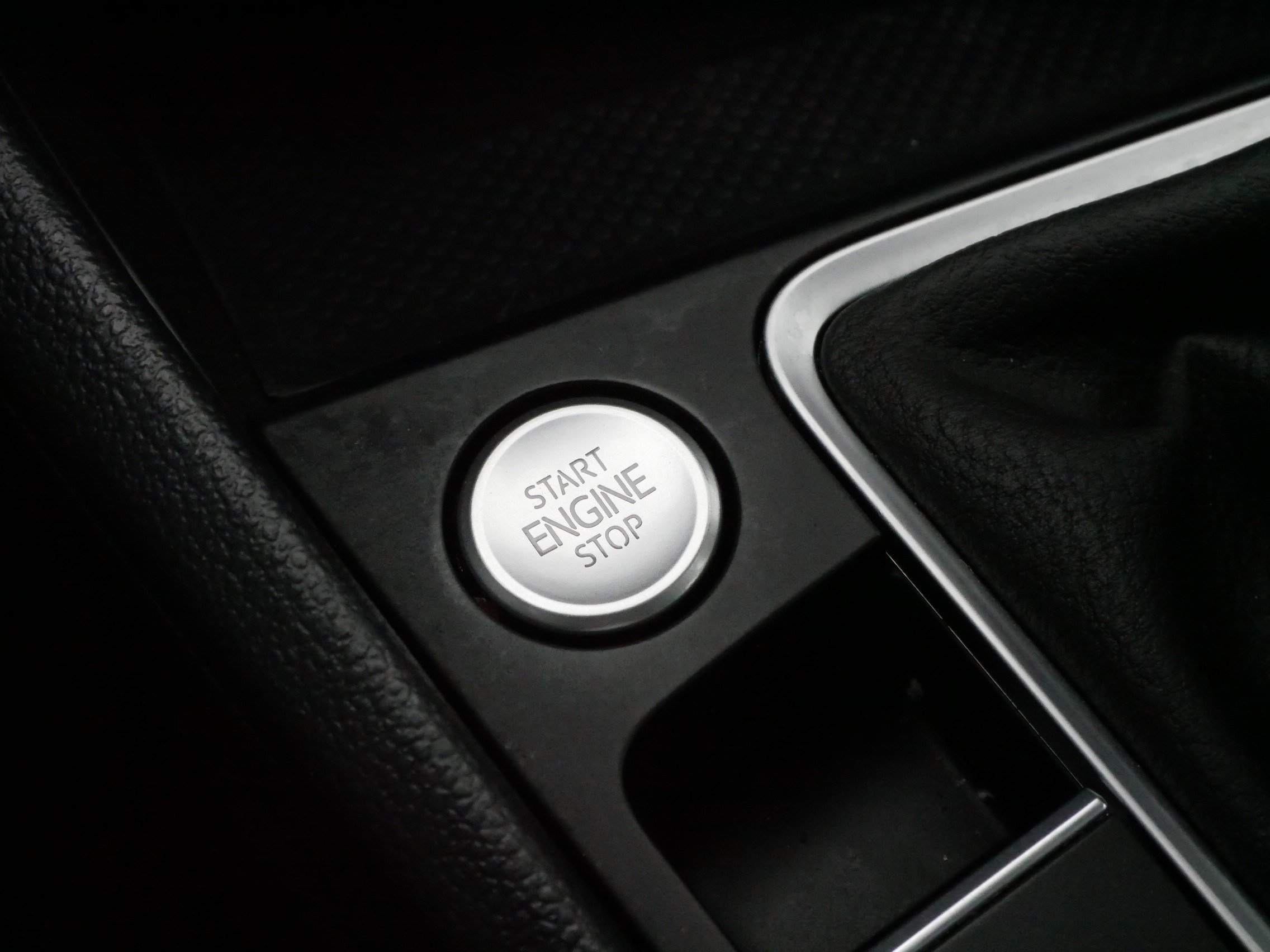 Certified 2024 Volkswagen Jetta SEL image 28