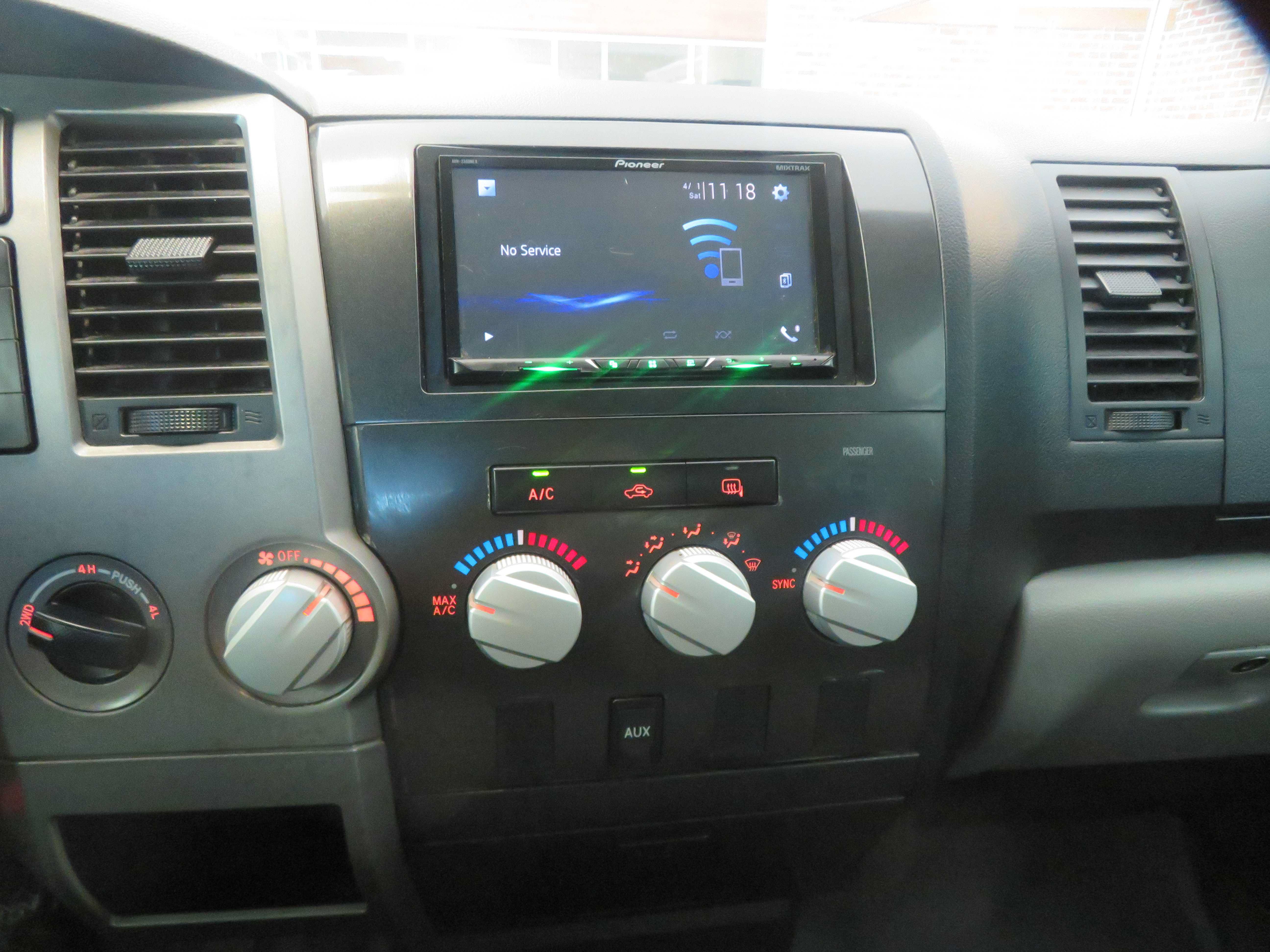 Used 2012 Toyota Tundra 4x4 Double Cab w/ Tow Pkg image 39