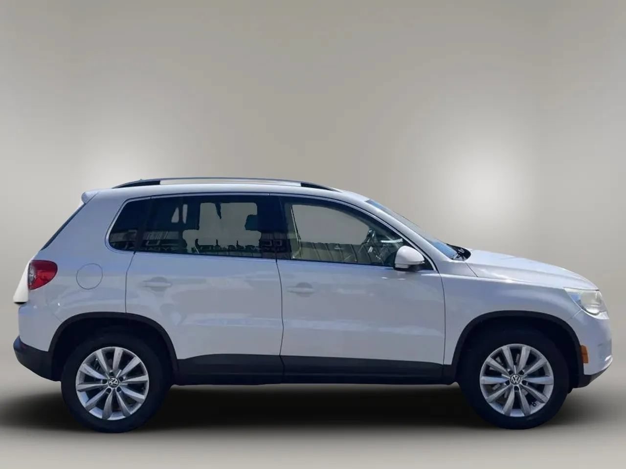 Used 2011 Volkswagen Tiguan S FWD image 5