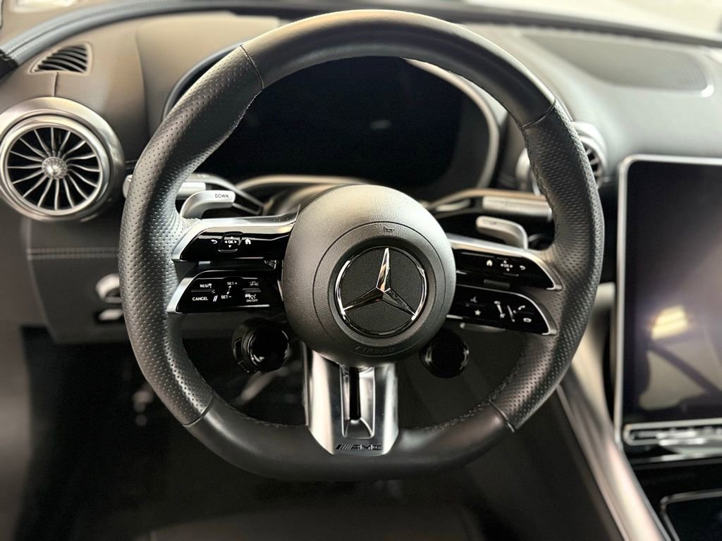 Used 2023 Mercedes-Benz SL 55 AMG 4MATIC w/ Driver Assistance Package image 12