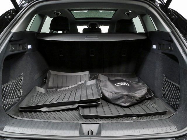 Used 2025 Audi Q6 e-tron Prestige w/ Black Warm Weather Package image 31