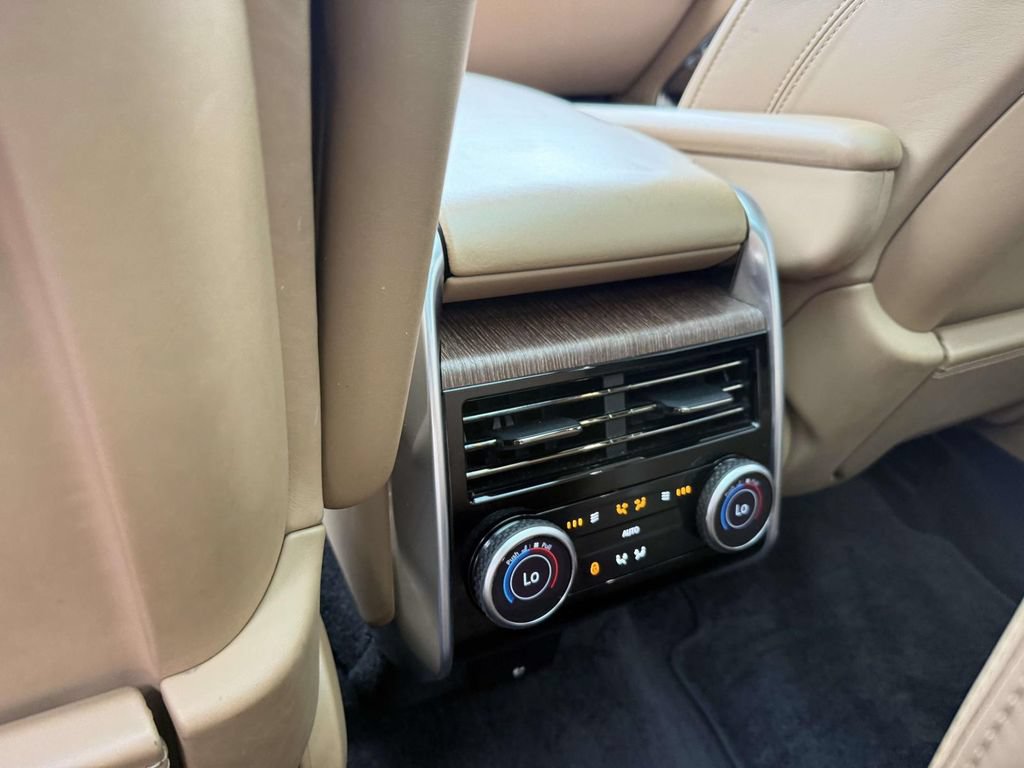 Used 2024 Land Rover Range Rover Autobiography AWD/4WD image 20