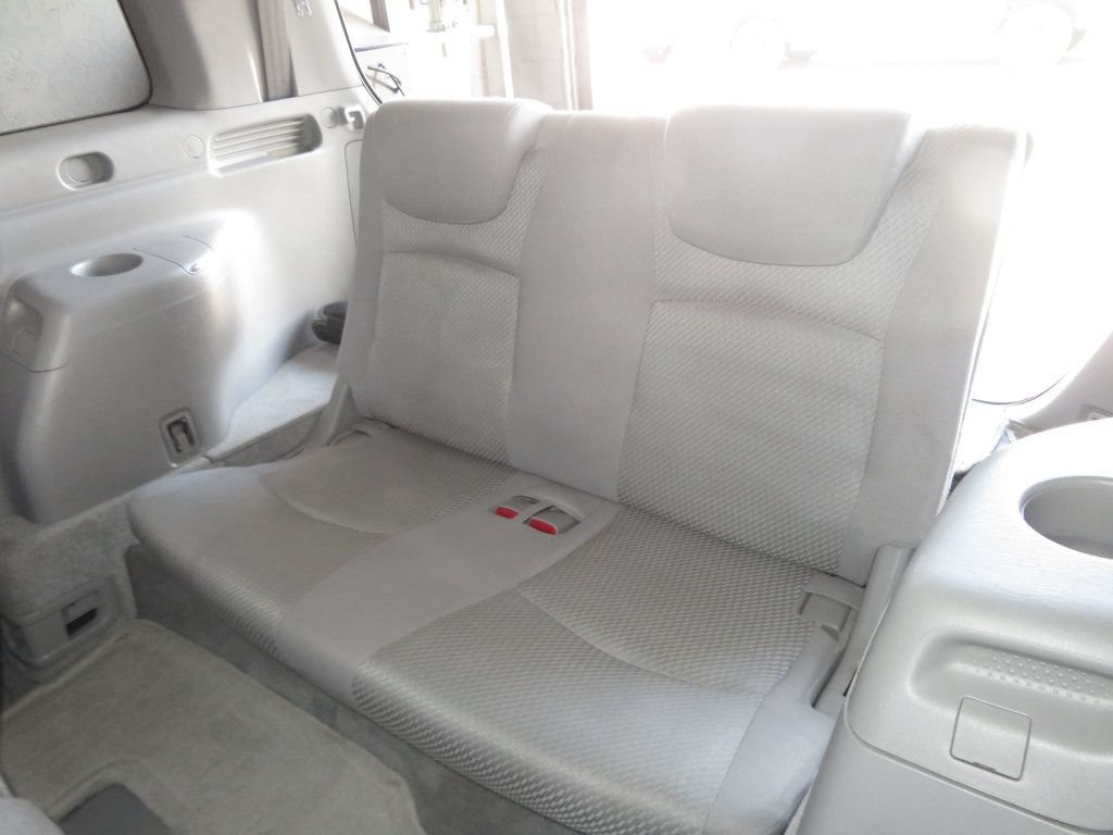 Used 2004 Toyota Highlander 4WD V6 image 22