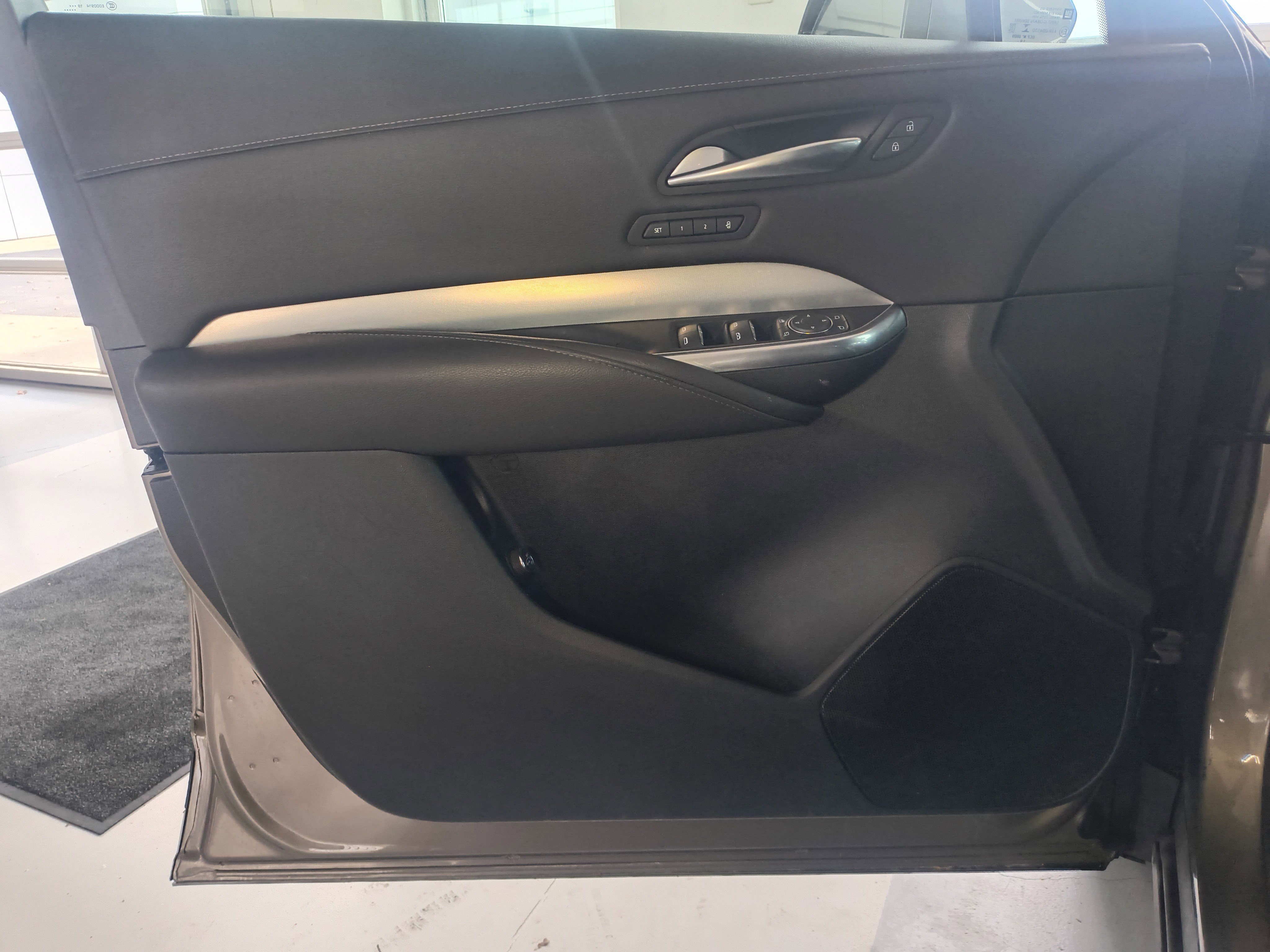 Used 2020 Cadillac XT4 Premium Luxury w/ Technology Package image 20