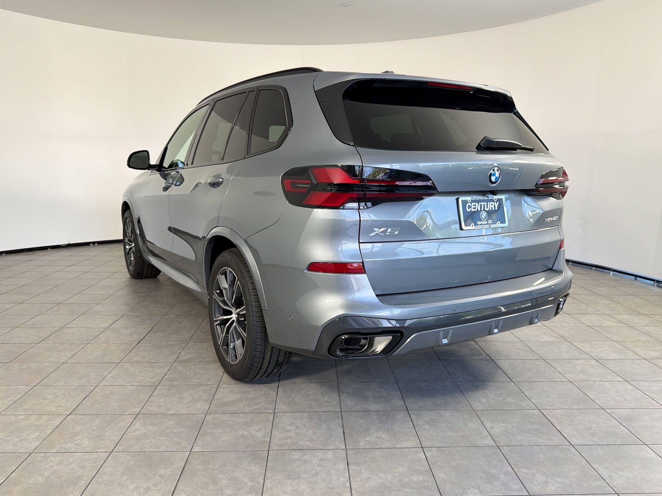 New 2026 BMW X5 xDrive40i AWD/4WD image 3