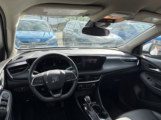 Used 2024 Buick Encore GX Sport Touring image 10
