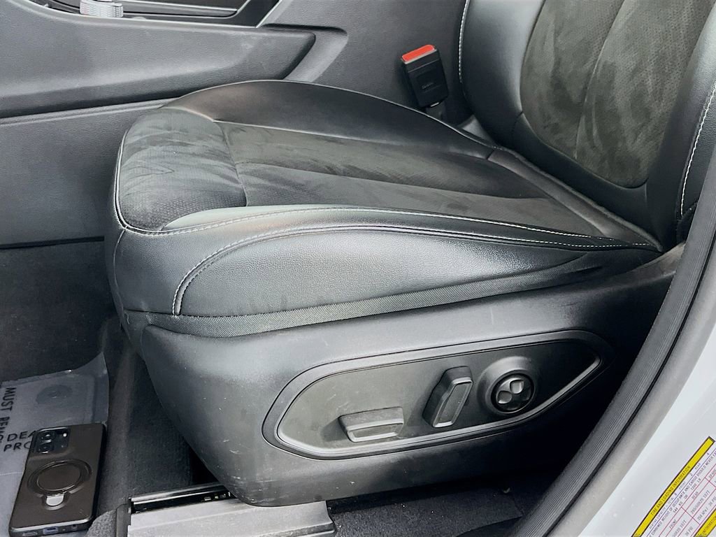 Used 2023 Jeep Grand Cherokee L Laredo image 28