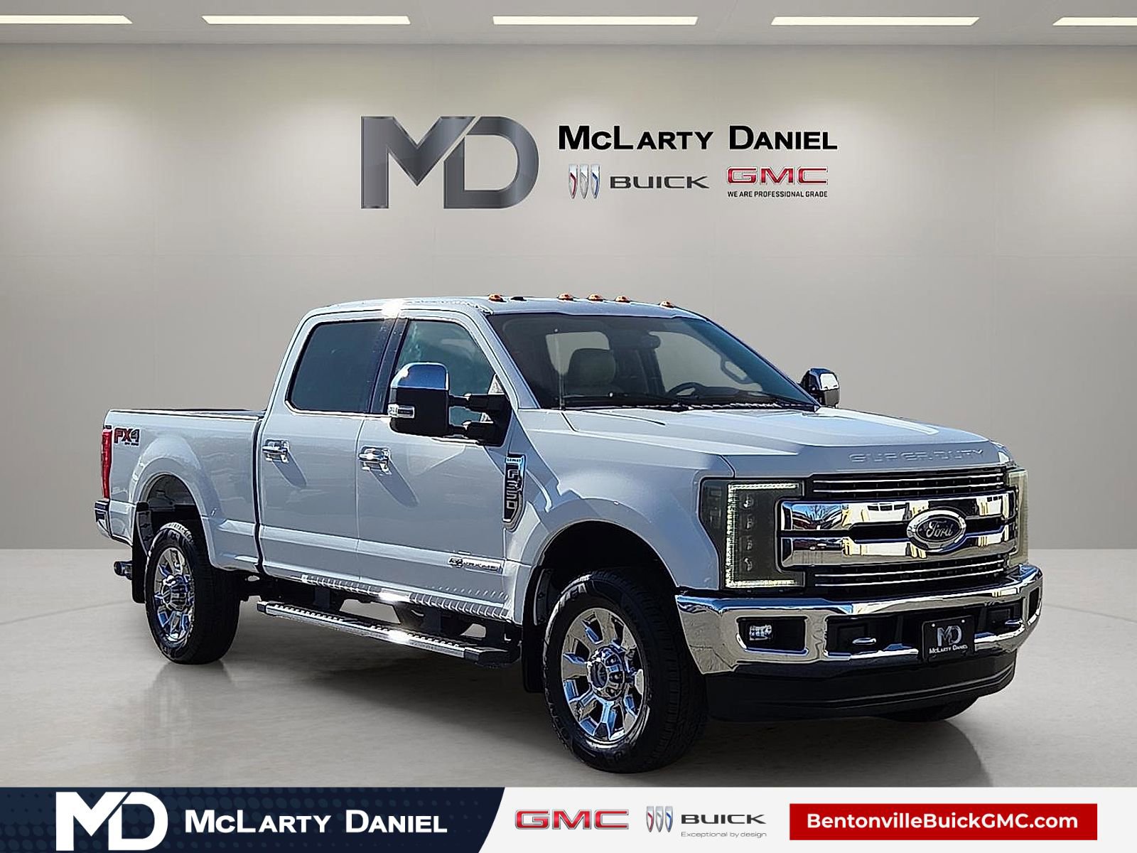 Used 2018 Ford F350 Lariat w/ Chrome Package image 1