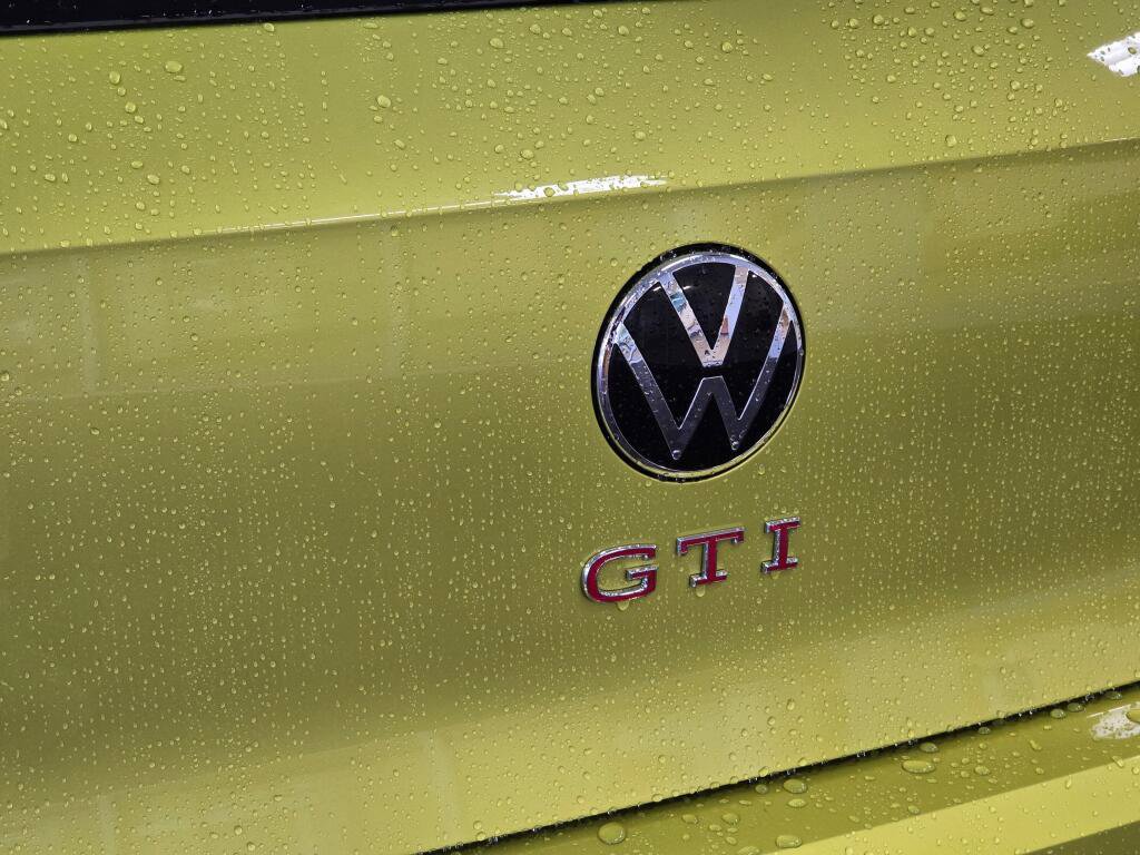 Used 2022 Volkswagen GTI Autobahn image 14