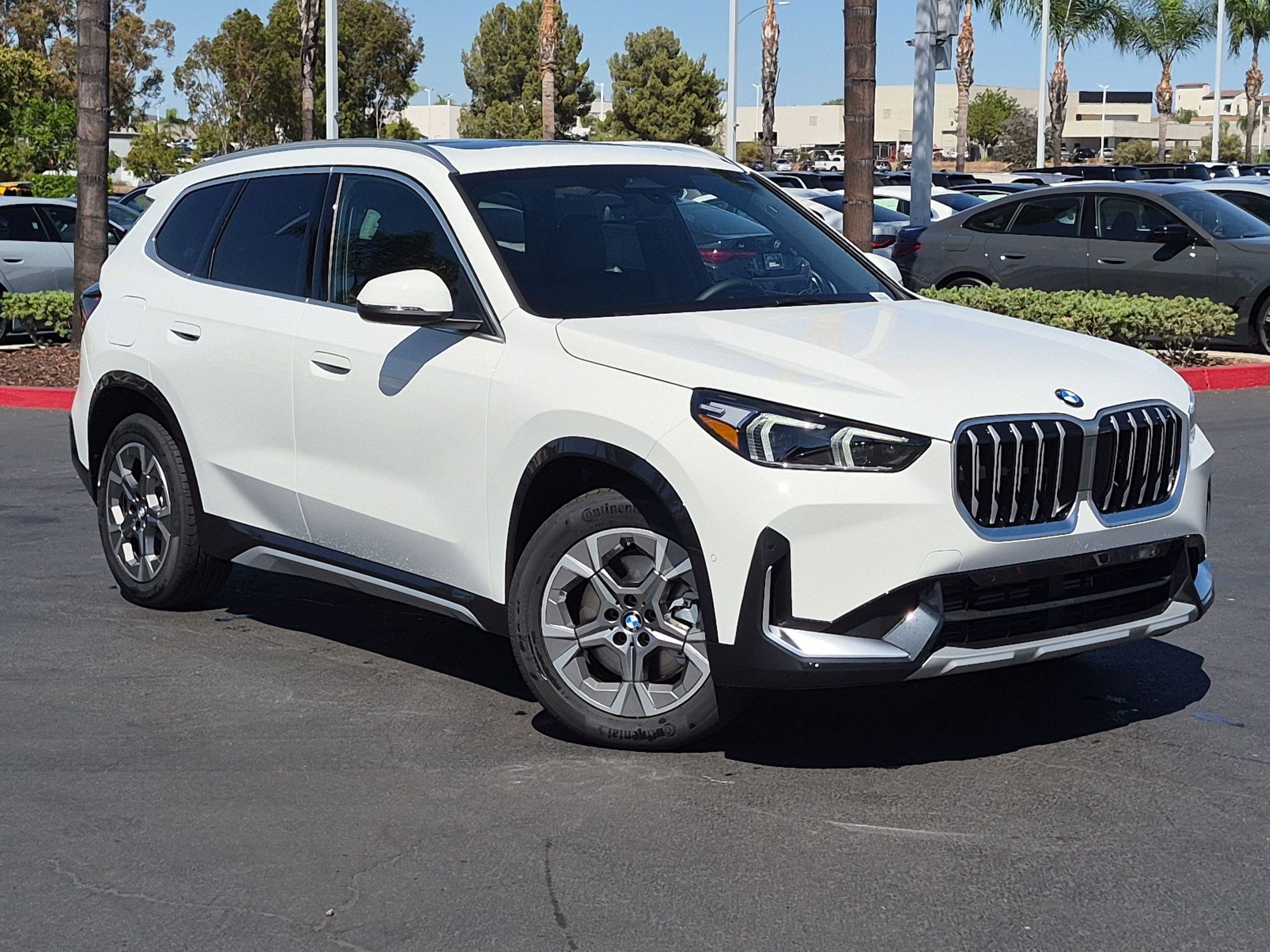 New 2027 BMW X1 xDrive28i AWD/4WD image 2