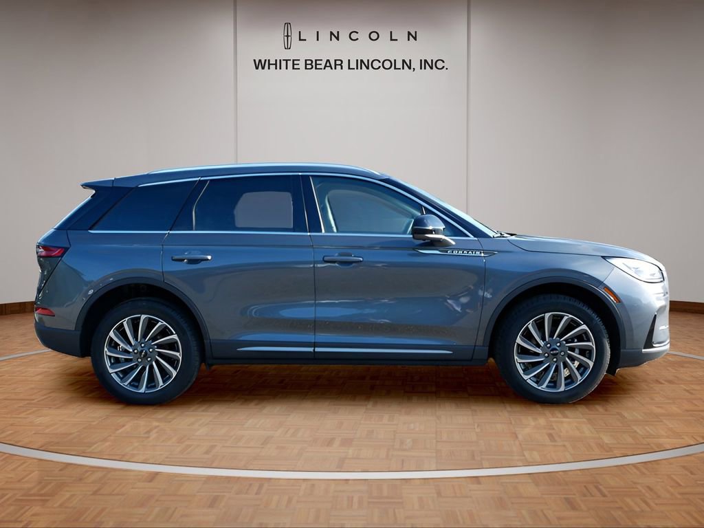 Used 2023 Lincoln Corsair Reserve w/ Equipment Group 201A FWD image 5