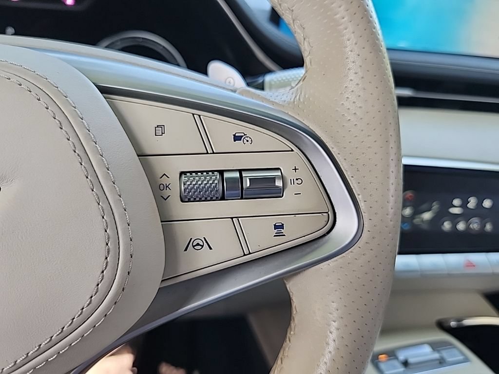 Used 2025 Genesis Electrified GV70 w/ Prestige Package AWD/4WD image 9