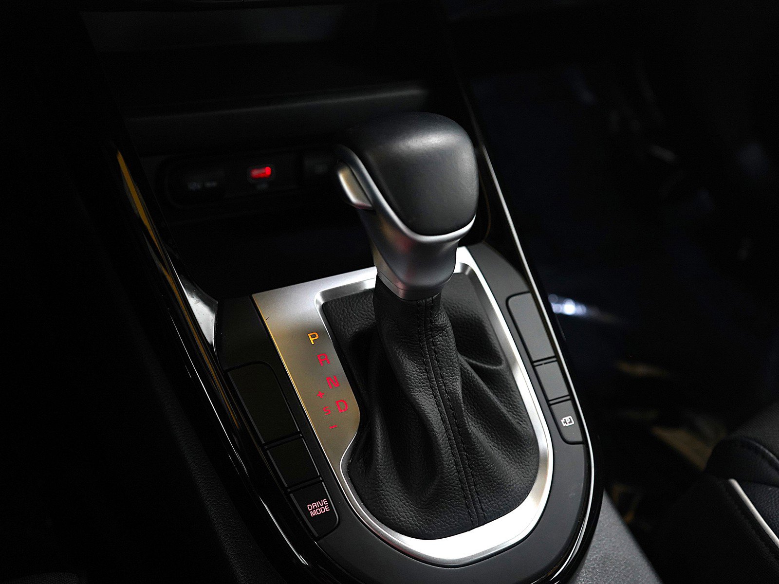 Used 2024 Kia Forte GT-Line image 24