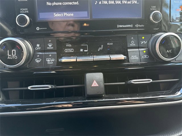 Used 2022 Toyota Highlander XLE image 17