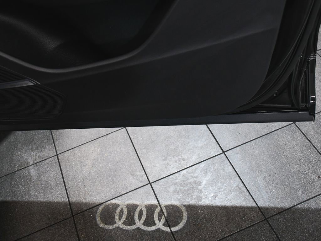 Used 2023 Audi Q8 Premium Plus w/ Premium Plus Package AWD/4WD image 23