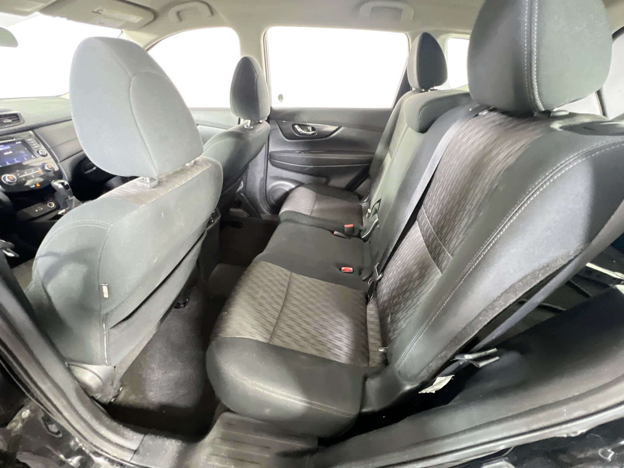 Used 2018 Nissan Rogue S AWD/4WD image 22