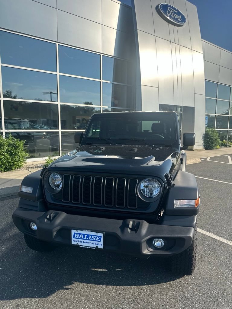 Used 2024 Jeep Wrangler Sport AWD/4WD image 2