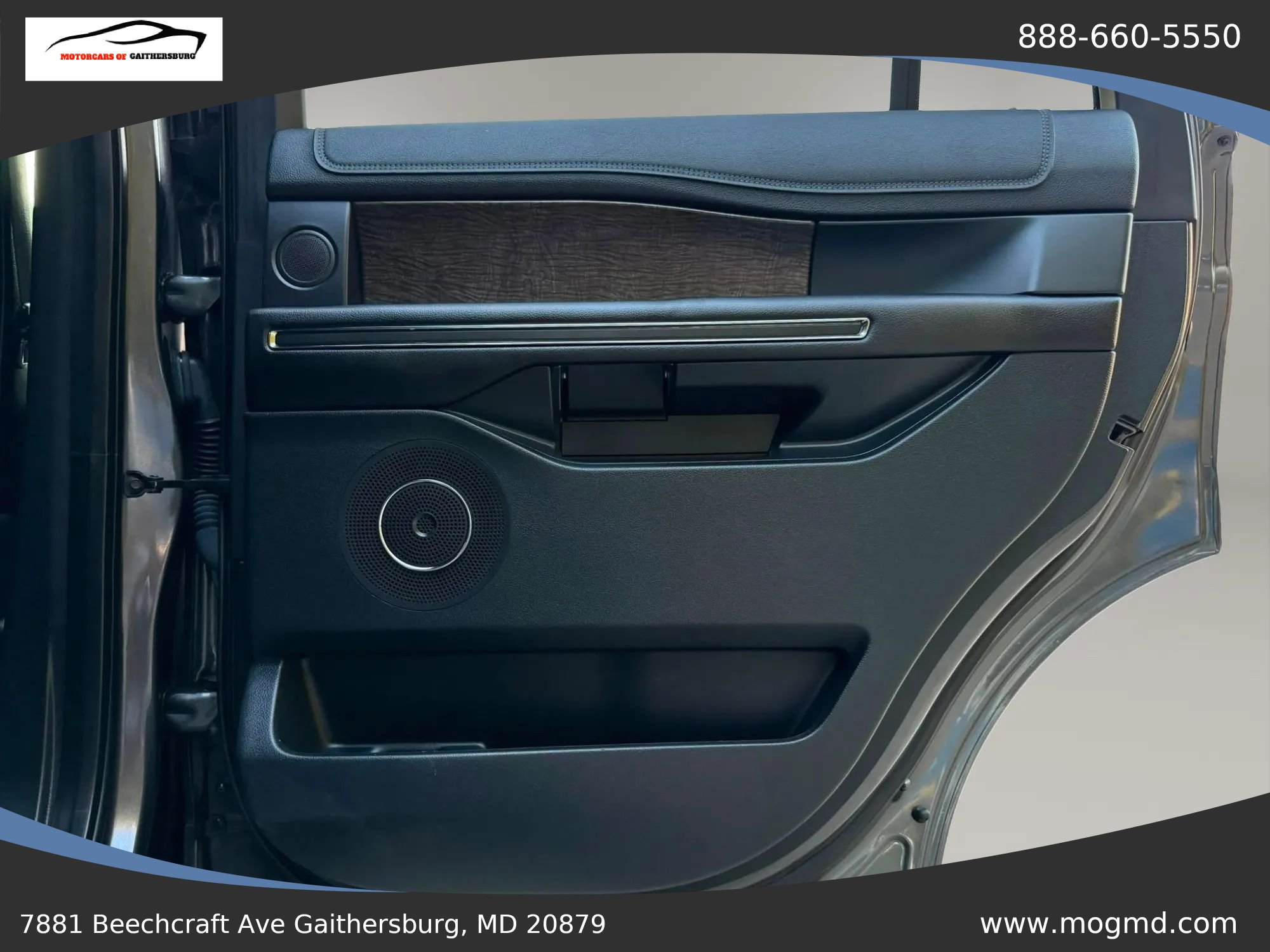 Used 2018 Ford Expedition Limited w/ Equipment Group 301A AWD/4WD image 18